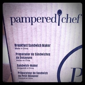 PAMPERED CHEF BREAKFAST SANDWICH MAKER